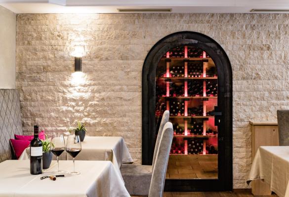 Nella cantina dei vini