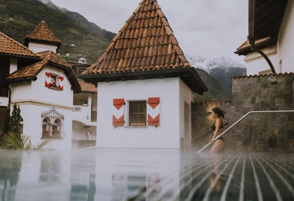 Nuotata serale nel Pool Tower