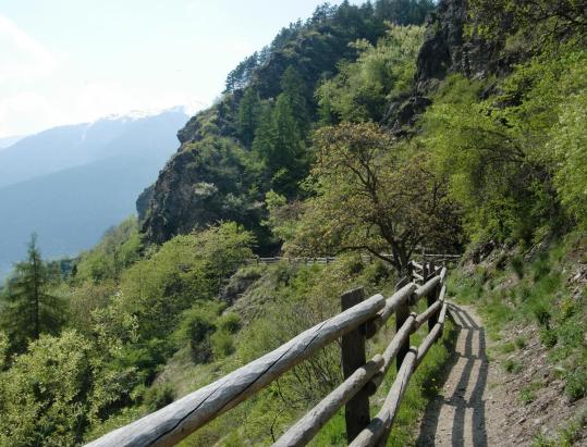 Storico Sluderno: le roggie, Ganglegg e Castel Coira