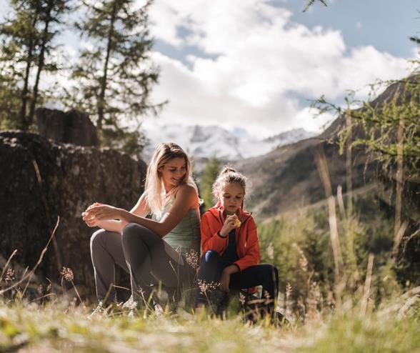 Solo travelers with child