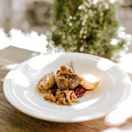 Hauptspeise mit Pfifferlingen