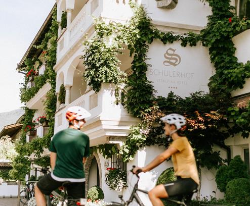 Start your bike tour directly from the Hotel
