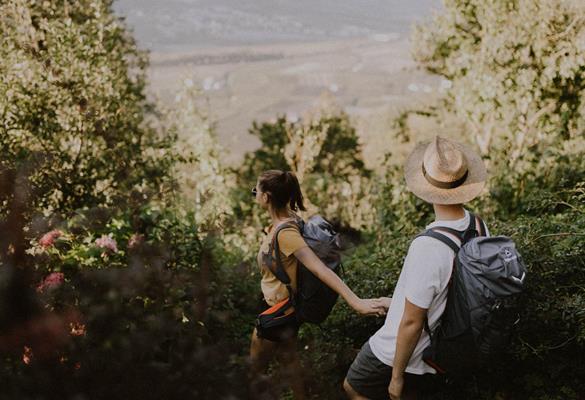 Hand in Hand Wandern