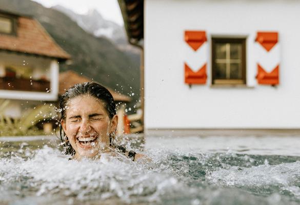 Rinfrescarsi nel Pool Tower