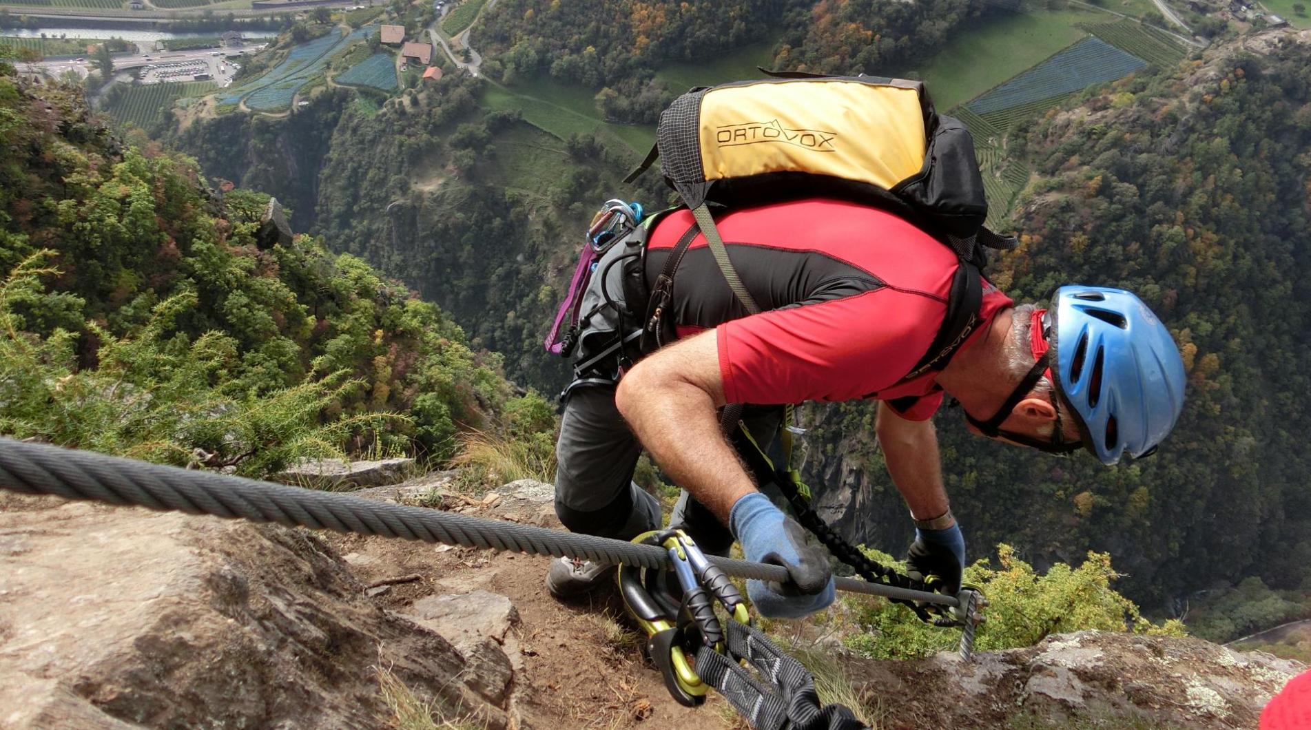 Klettern auf dem Hoachwool Klettersteig in Naturns